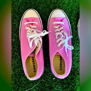 Converse Low 9/11 Pink Chuck Taylor